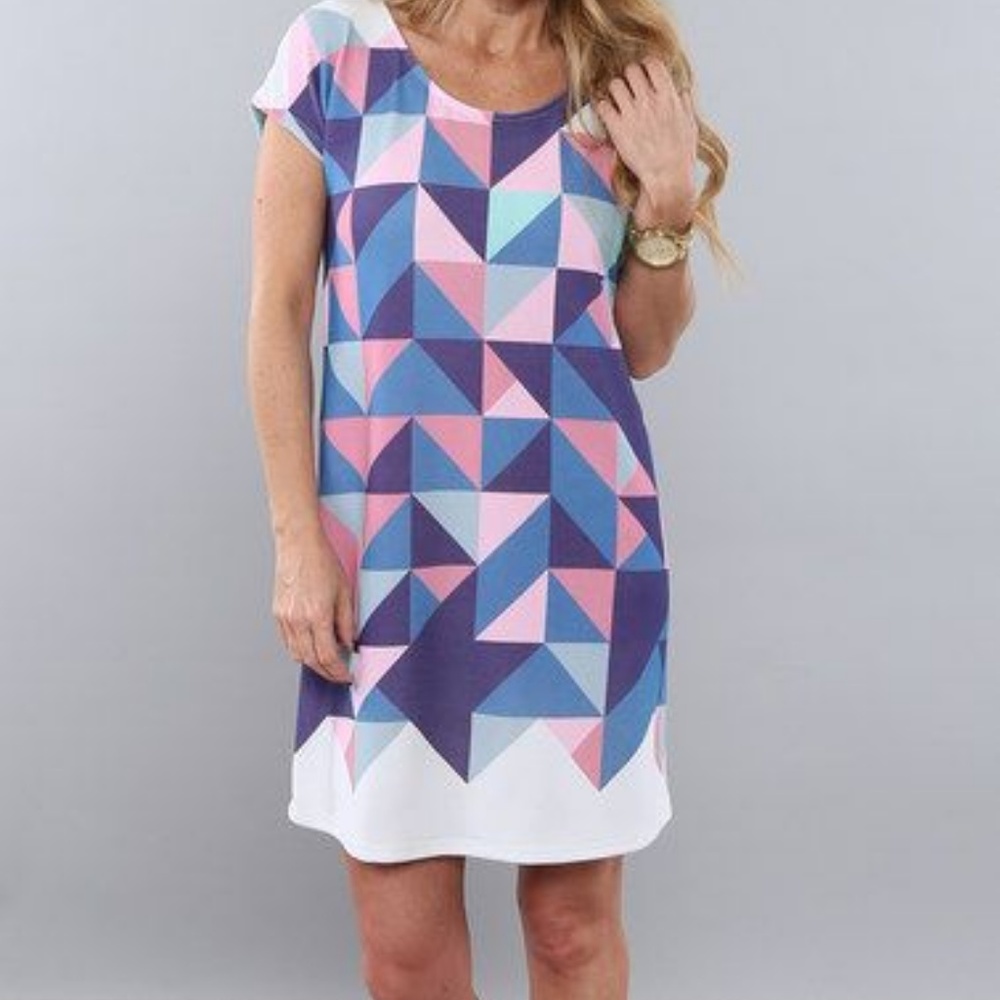 Coco & Main Euc Asymmetrical Patterned Dress/Tunic - image 1